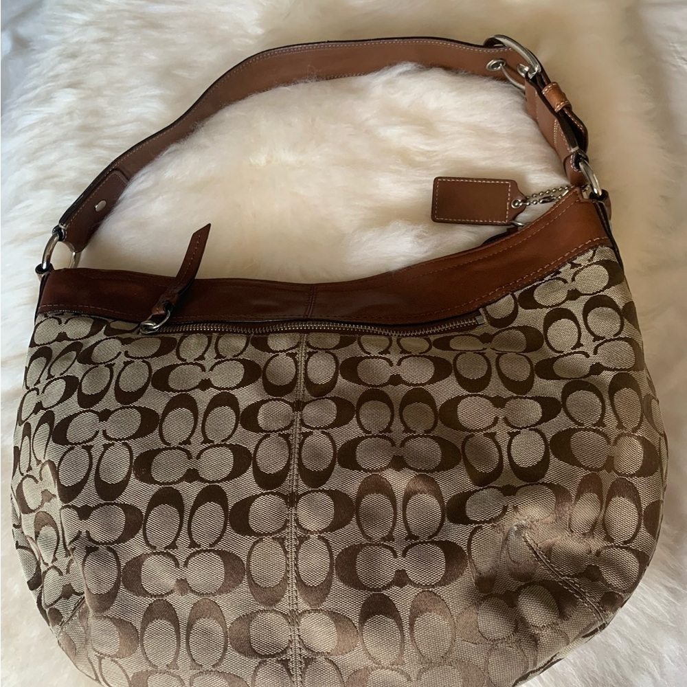 Coach Signature Hobo Bag in Brown and Cream - Picture 4 of 10